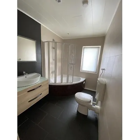 Eifelcottage Wren * Ulmen